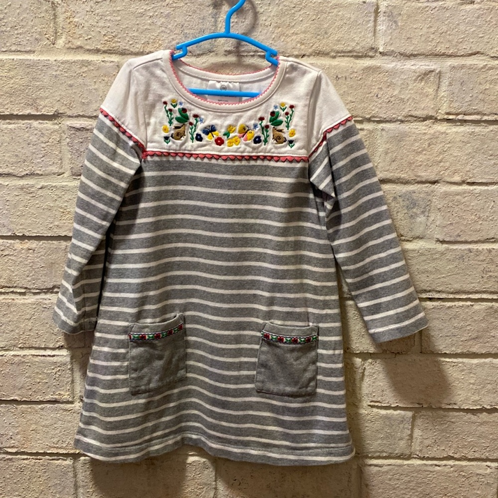 Hanna Andersson grey dress with embroidery